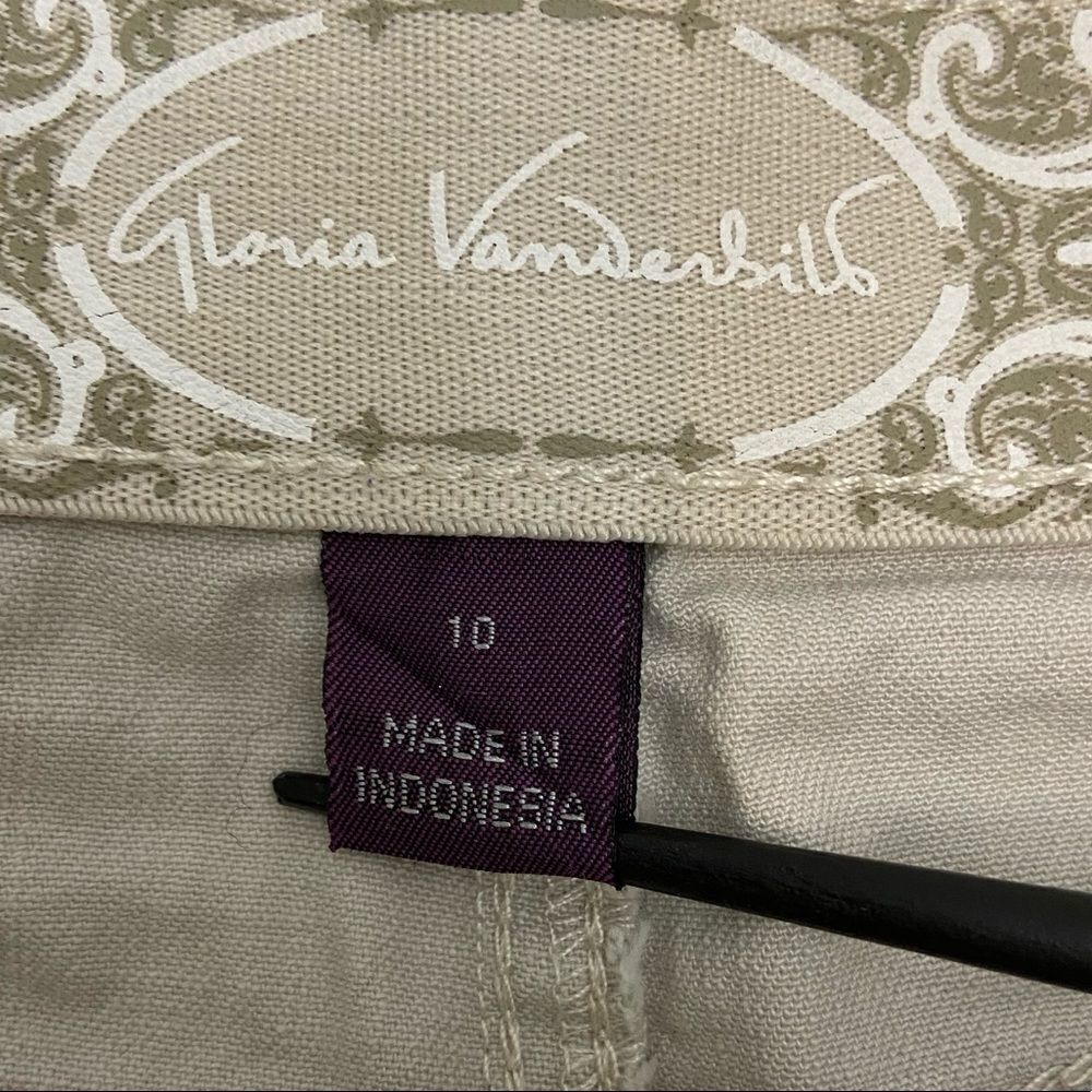 Gloria Vanderbilt Sheila Tan Bermuda Shorts - Picture 3 of 12